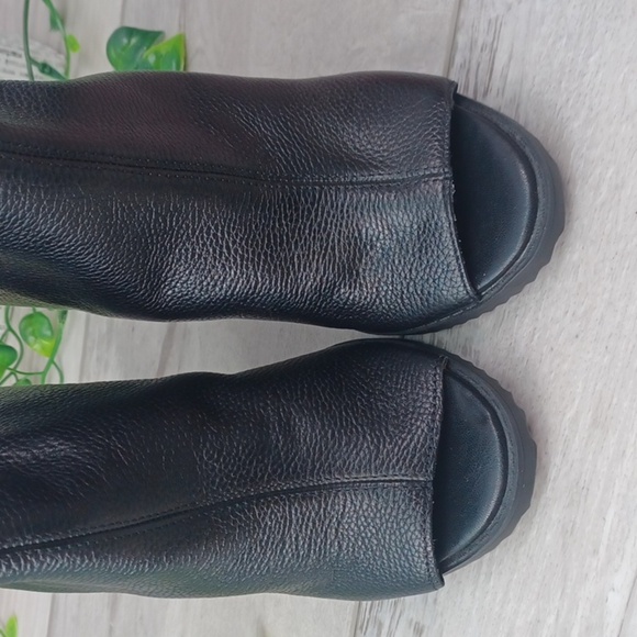 Karl Lagerfeld Bonnie Peep Toe Bootie NWT - Picture 8 of 10